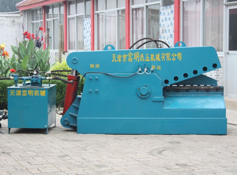 鱷魚式剪切機