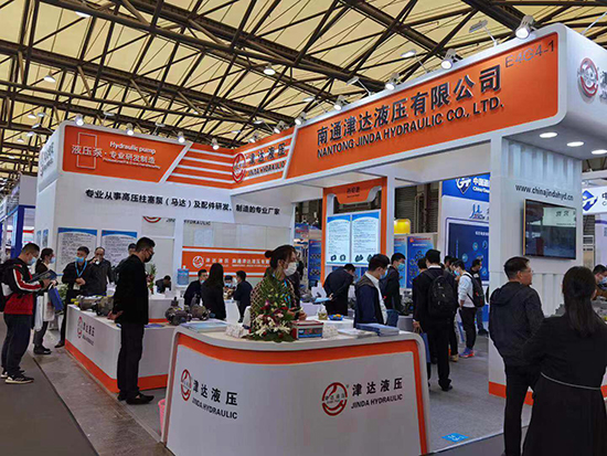 金屬破碎機,鋼筋切粒機,非金屬打包機,廢鋼抓鋼機,龍門式廢鋼剪切機.jpg