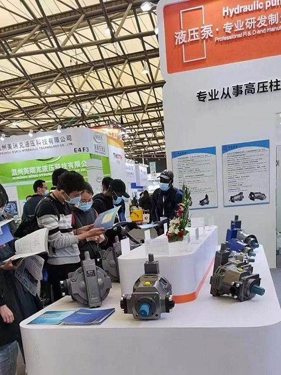 金屬破碎機,鋼筋切粒機,非金屬打包機,廢鋼抓鋼機,龍門式廢鋼剪切機.jpg
